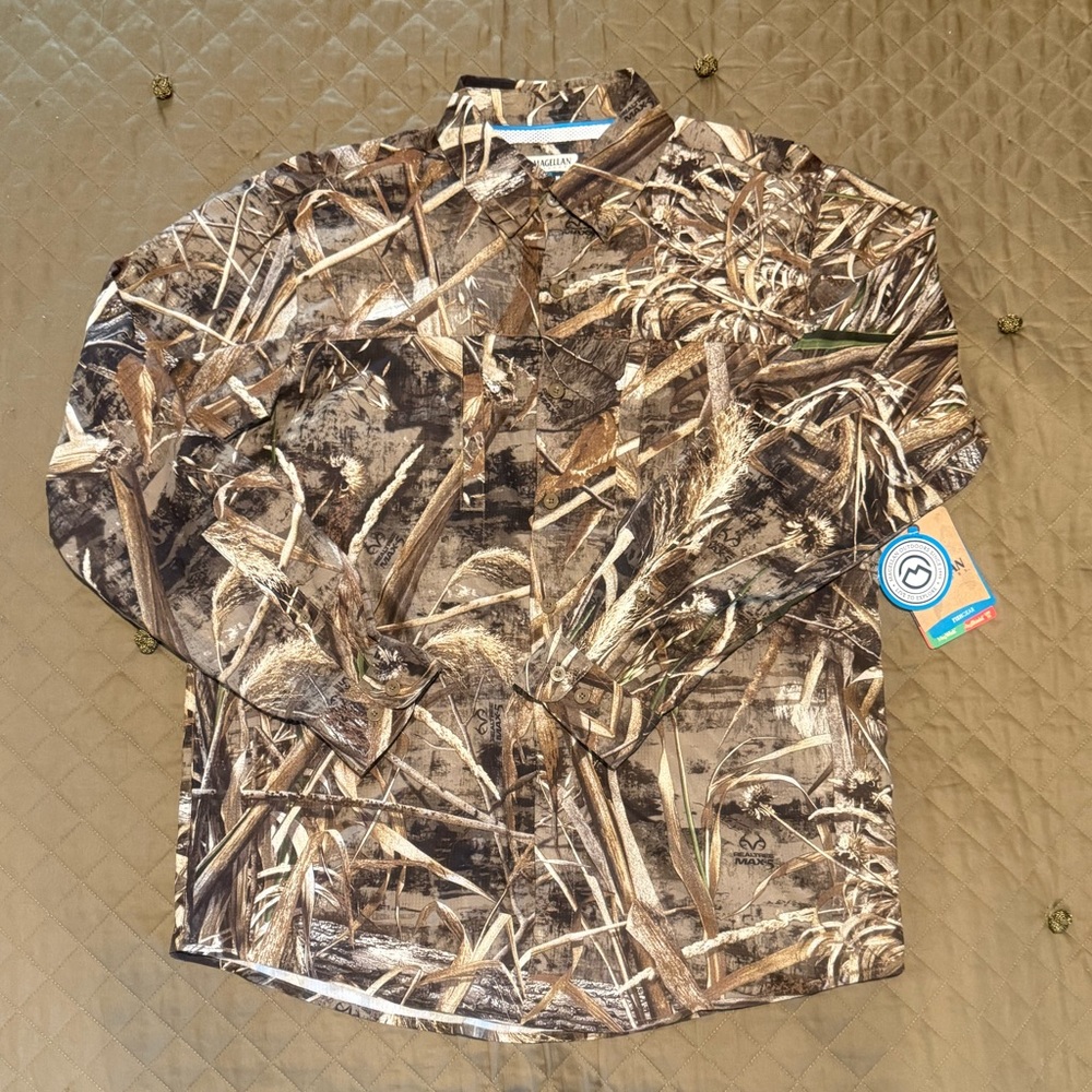 Realtree Max 5 Men's Brown Camouflage Button Down Shirt Size Medium